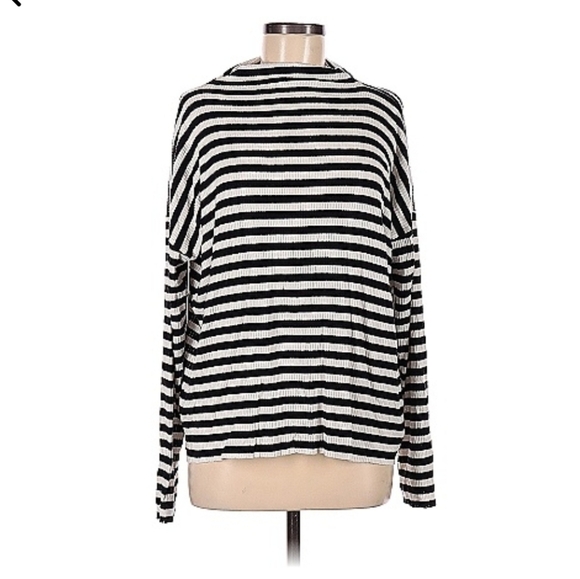 Lucky Brand NWT Medium Long Sleeve - Picture 1 of 2